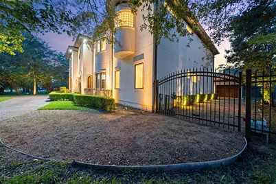 11714 Memorial Drive, Houston, TX 77024 - Photo 45