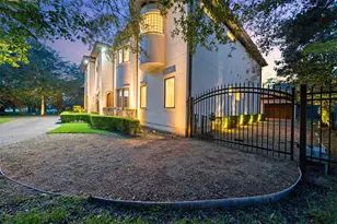 11714 Memorial Dr, Houston, TX 77024 - Photo 45