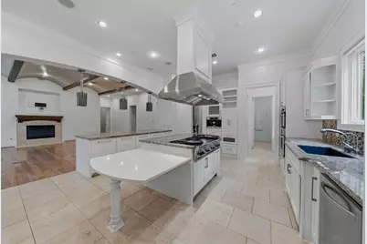 11714 Memorial Drive, Houston, TX 77024 - Photo 11