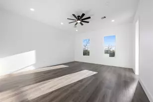 1308 Duff Ln, Houston, TX 77022 - Photo 19