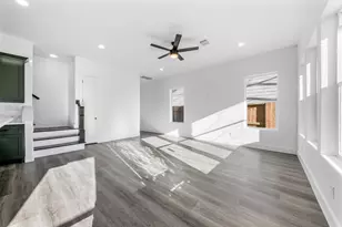 1308 Duff Ln, Houston, TX 77022 - Photo 17