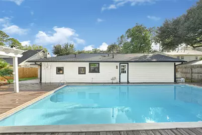 10718 Holly Springs Drive, Houston, TX 77042 - Photo 23