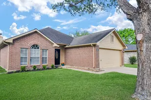 1614 Village Ct Dr, Rosenberg, TX 77471 - Photo 3