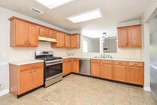 1614 Village Ct Dr, Rosenberg, TX 77471 - Photo 11