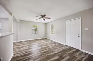 1011 12th 1/2 Street N, Texas City, TX 77590 - Photo 3