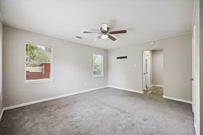 1011 12th 1/2 Street N, Texas City, TX 77590 - Photo 7