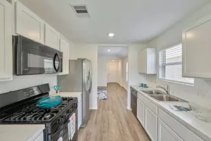 3755 Solanum Dr, Conroe, TX 77301 - Photo 7