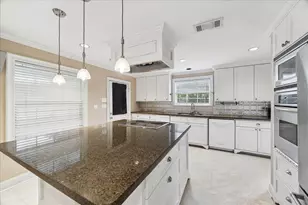1330 Des Jardines St, Houston, TX 77023 - Photo 3