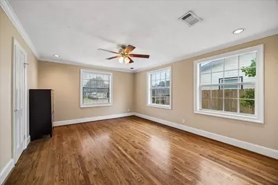 1330 Des Jardines Street, Houston, TX 77023 - Photo 19
