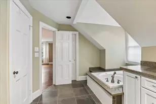 1330 Des Jardines St, Houston, TX 77023 - Photo 11