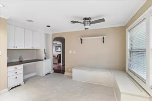 1330 Des Jardines St, Houston, TX 77023 - Photo 5