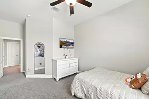 15211 Icet Crk Ave, Mont Belvieu, TX 77523 - Photo 37