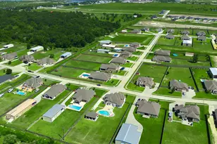 15211 Icet Crk Ave, Mont Belvieu, TX 77523 - Photo 47