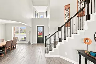 15211 Icet Crk Ave, Mont Belvieu, TX 77523 - Photo 5