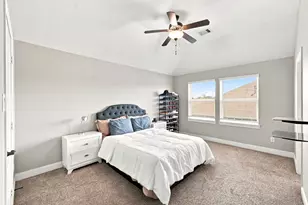 15211 Icet Crk Ave, Mont Belvieu, TX 77523 - Photo 31