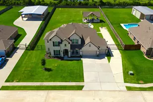 15211 Icet Crk Ave, Mont Belvieu, TX 77523 - Photo 41