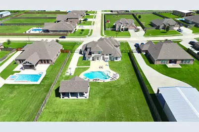 15211 Icet Creek Avenue, Mont Belvieu, TX 77523 - Photo 45