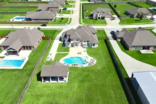 15211 Icet Crk Ave, Mont Belvieu, TX 77523 - Photo 45