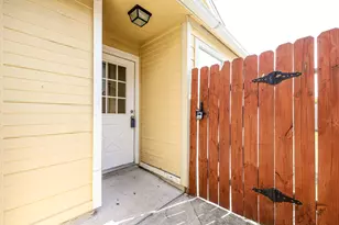 11510 Teaside Dr, Houston, TX 77066 - Photo 3