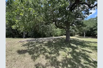 210 Fm 2762, Flatonia, TX 78941 - Photo 5