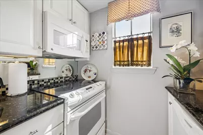 2225 Mimosa Drive #2, Houston, TX 77019 - Photo 7
