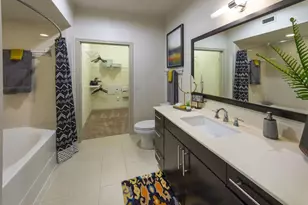 8877 Lakes at 610 Dr, Houston, TX 77054 - Photo 7