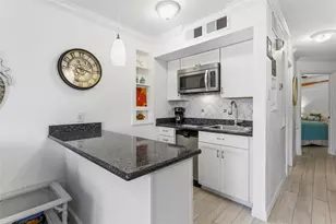 6300 Seawall Blvd, Galveston, TX 77551 - Photo 5