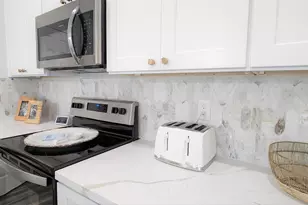 25010 San Simeon Ct, Galveston, TX 77554 - Photo 5