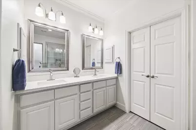 26 S Pinto Point Circle, The Woodlands, TX 77389 - Photo 19