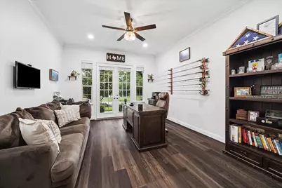 26 S Pinto Point Circle, The Woodlands, TX 77389 - Photo 9