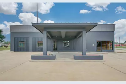 401 E Main Street, Eagle Lake, TX 77434 - Photo 1