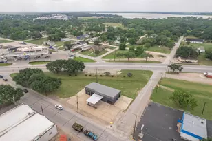 401 E Main St, Eagle Lake, TX 77434 - Photo 21