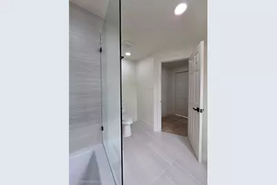 4607 Englewood Street, Houston, TX 77026 - Photo 17