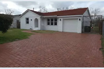 4607 Englewood Street, Houston, TX 77026 - Photo 3