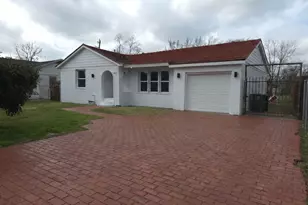 4607 Englewood St, Houston, TX 77026 - Photo 3