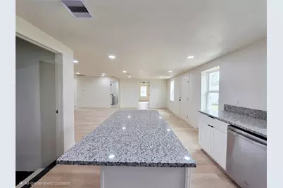 4607 Englewood Street, Houston, TX 77026 - Photo 13