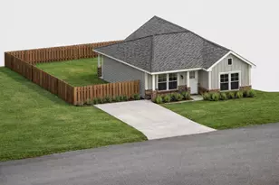 208 Kyle St, Madisonville, TX 77864 - Photo 1