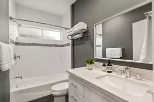 1319 Hawthorne St, Houston, TX 77006 - Photo 19