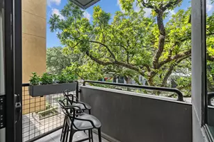 1319 Hawthorne St, Houston, TX 77006 - Photo 5