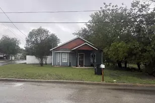 1696 W Mill St, New Braunfels, TX 78130 - Photo 1
