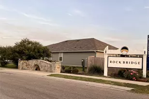 312 Comal Dr, Huntsville, TX 77340 - Photo 43