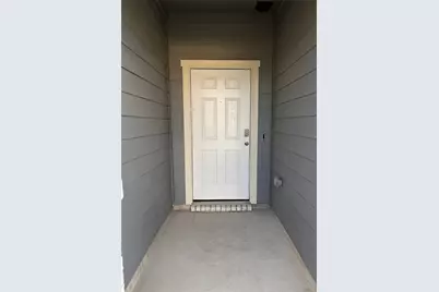 312 Comal Drive, Huntsville, TX 77340 - Photo 5