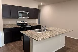 312 Comal Dr, Huntsville, TX 77340 - Photo 9