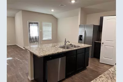 312 Comal Drive, Huntsville, TX 77340 - Photo 11