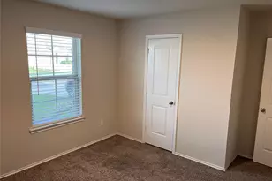 312 Comal Dr, Huntsville, TX 77340 - Photo 29