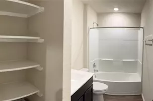 312 Comal Dr, Huntsville, TX 77340 - Photo 35