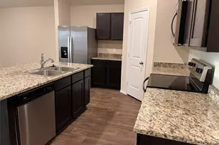 312 Comal Dr, Huntsville, TX 77340 - Photo 13
