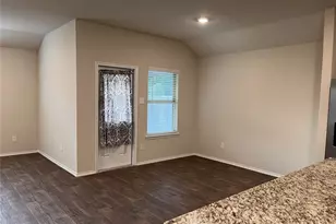 312 Comal Dr, Huntsville, TX 77340 - Photo 17