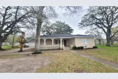 2717 Nichols Avenue, Bay City, TX 77414 - Photo 1