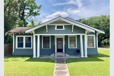 905 6th Street, Orange, TX 77630 - Photo 1